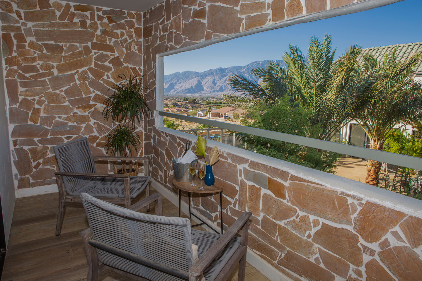 Guest Rooms Azure Palm Hot Springs Resort & Day Spa Oasis Desert