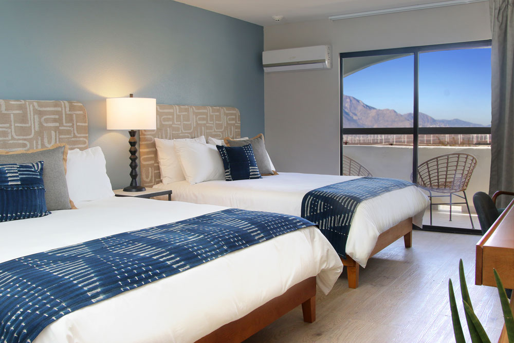 West Balcony King Queen Azure Palm Room